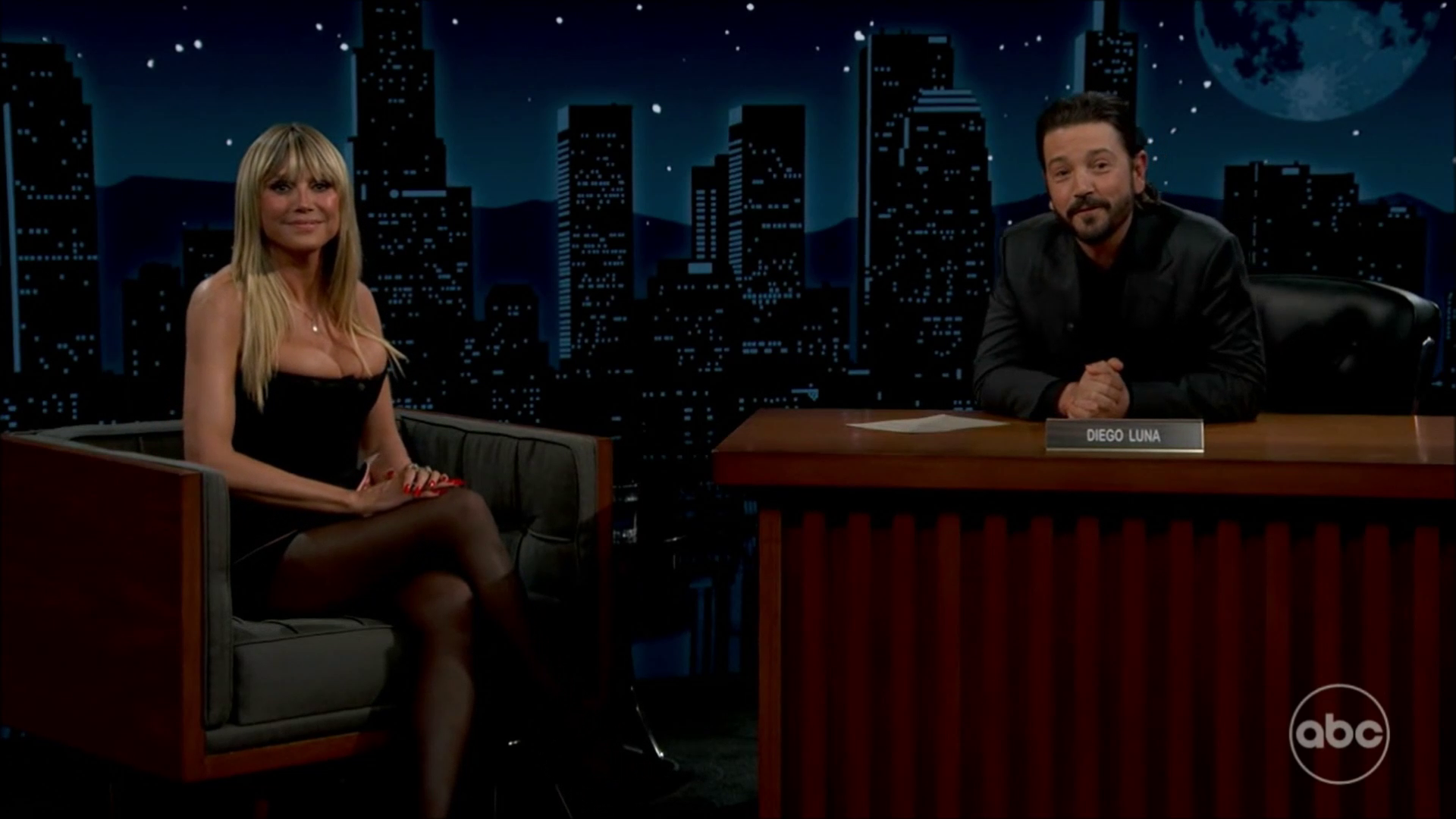 Heidi Klum VERY BUSTY and Pantyhose Legs2026 04 15 10 08 04 084 1