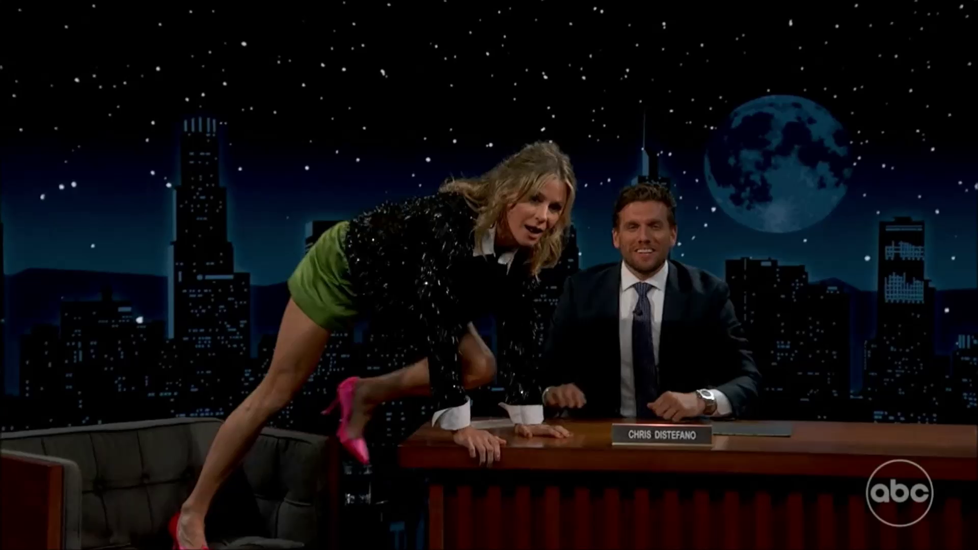 Julie Bowen Very Leggy on Kimmel Show2026 04 15 10 08 35 115 1